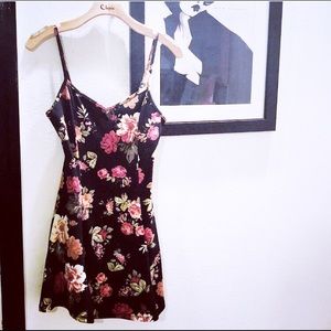 NWT Black Floral Summer Stretch Sexy Dress large